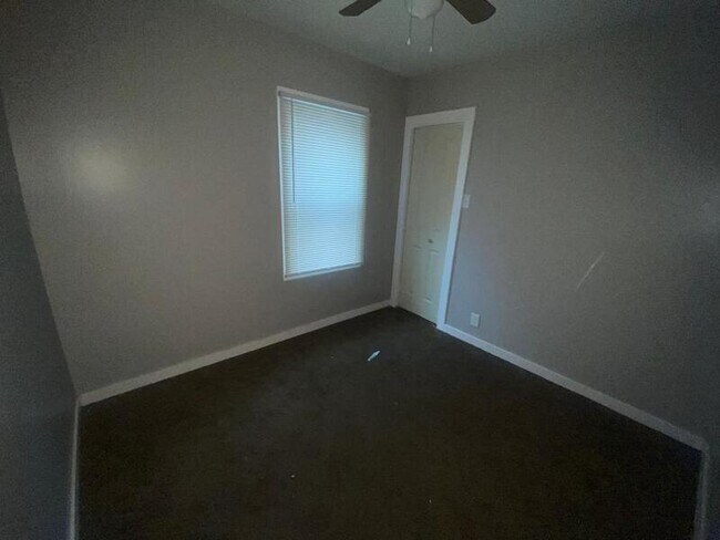 Foto del edificio - 14300 Westwood St