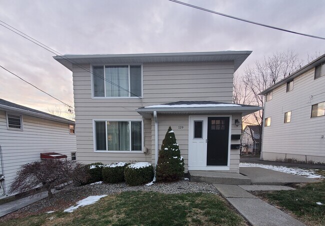 Building Photo - 119 Taylor Ave