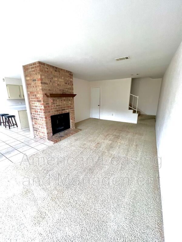 Building Photo - 980 Park Meadow Dr