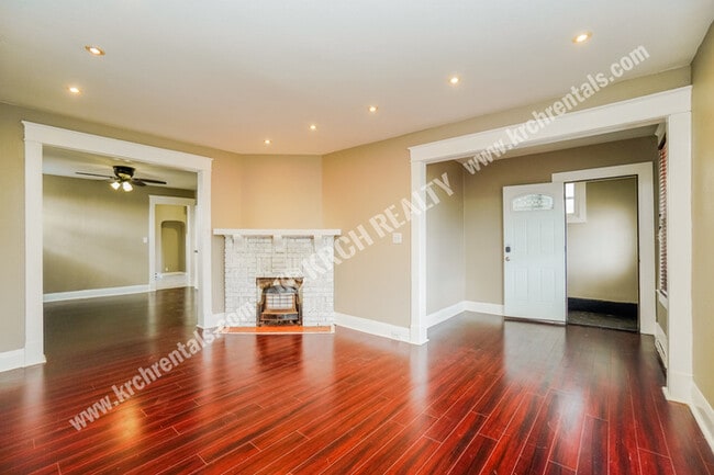 Building Photo - Nice 2-Bedroom Home with River Views