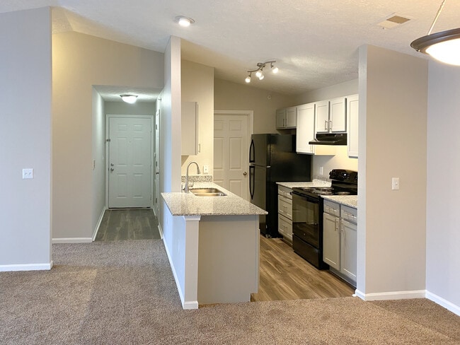 Building Photo - Eagle Chase