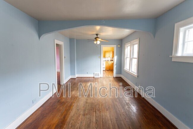 Foto del edificio - 422 N State St