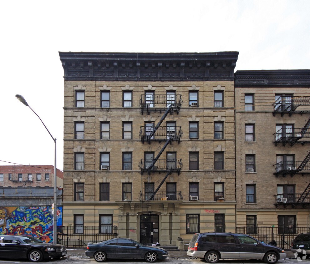 Foto del edificio - 605 W 182nd St