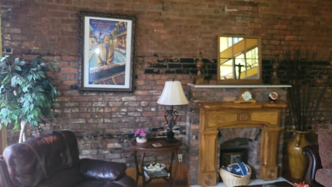 Living Room - 423 Gravier St