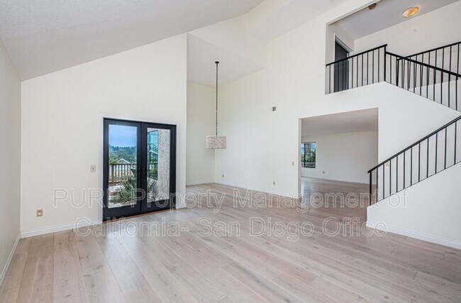 Building Photo - 1835 Bel Air Terrace