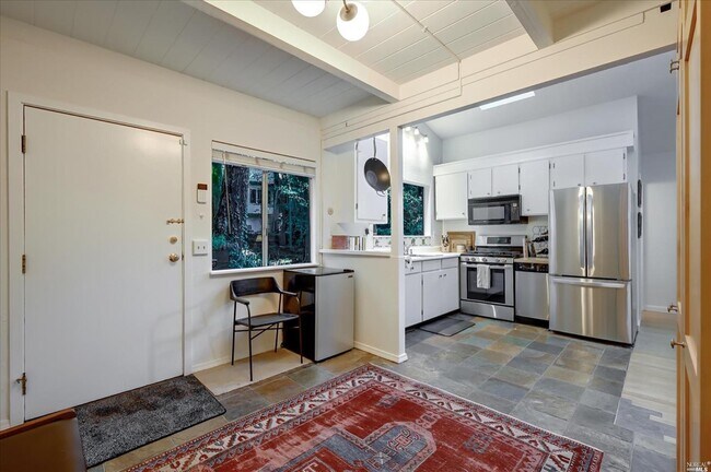 Foto del edificio - 806 Edgewood Ave