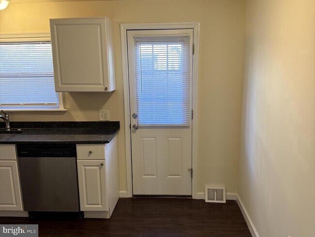 Foto del edificio - 223 Gerritt St