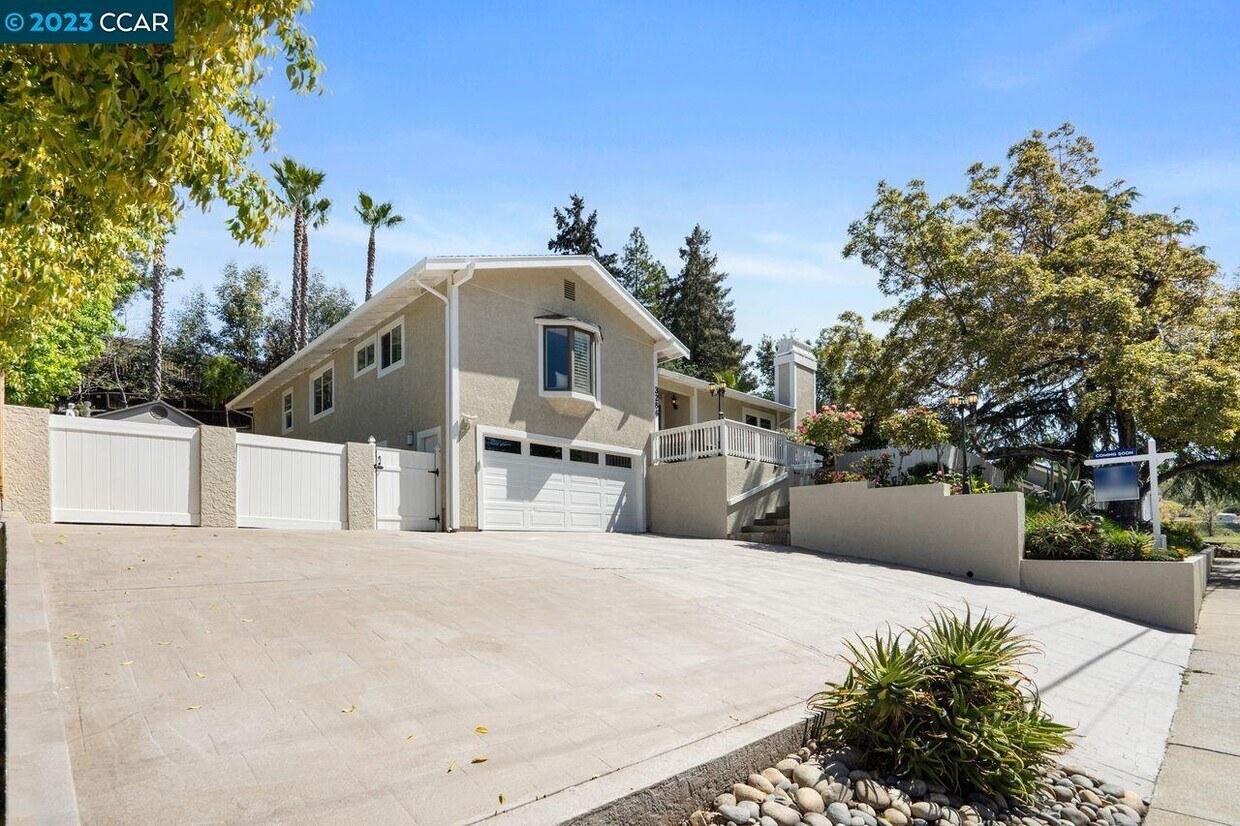 Primary Photo - 3286 Gloria Terrace