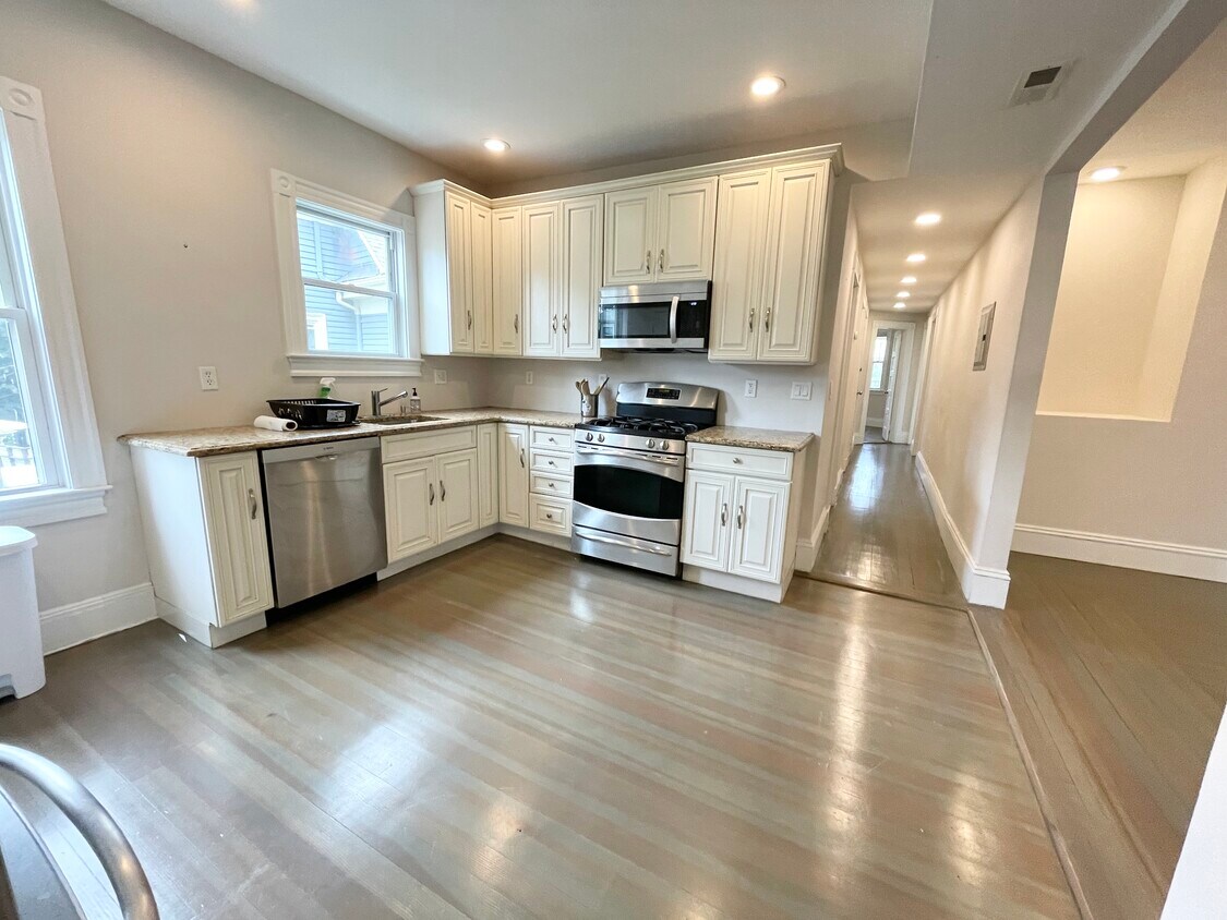 Foto principal - 211 E Cottage St