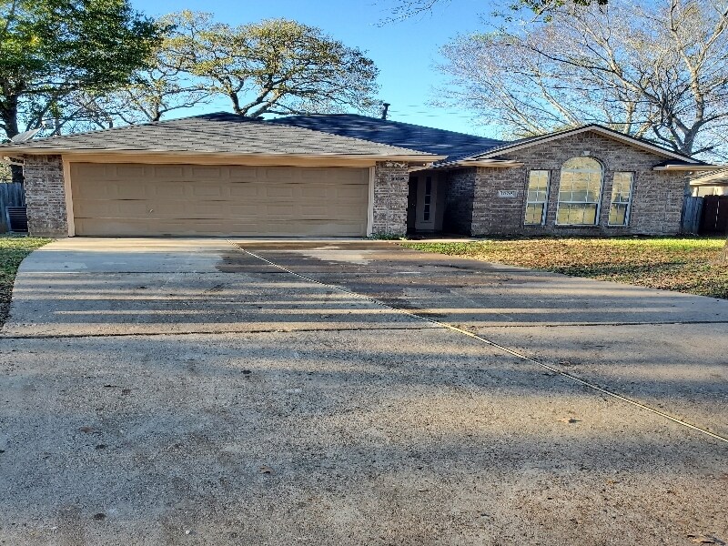 1008 Shadowood Dr, Bryan, TX 77803 House Rental in Bryan, TX