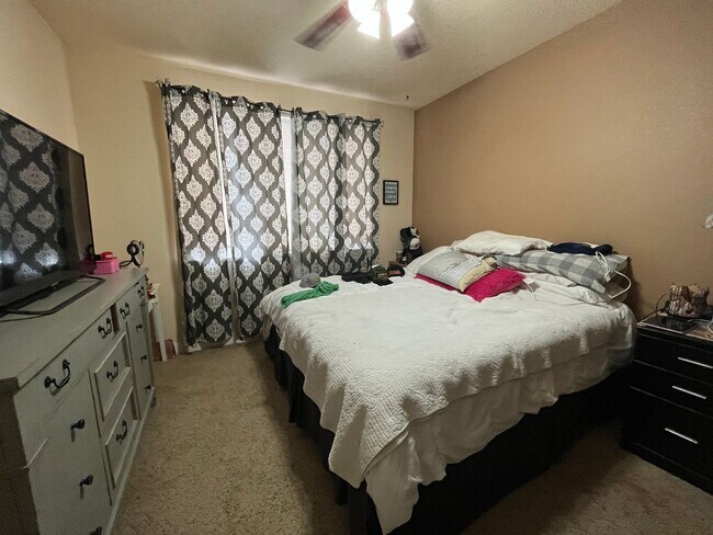 Foto del edificio - Fantastic Condo in Central Fort Collins