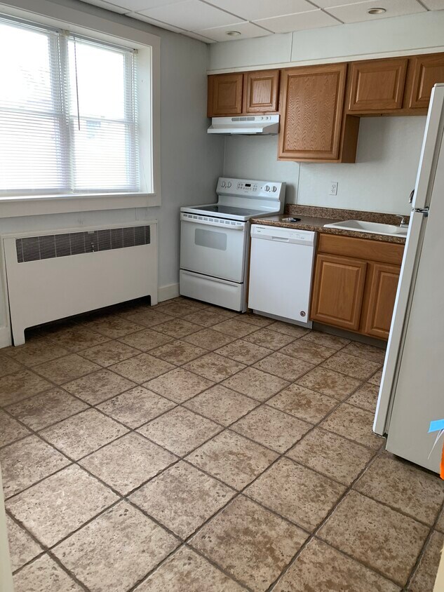 Primary Photo - 704 Poplar St