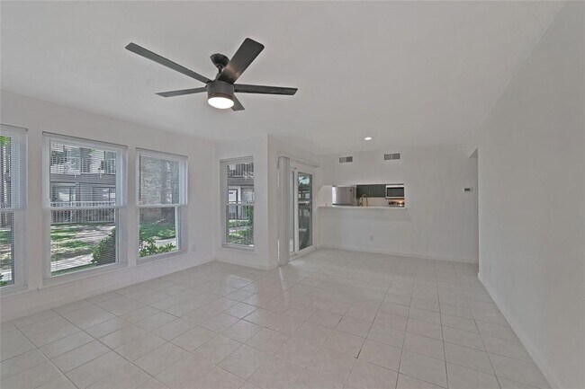 Foto del edificio - 6633 W Airport Blvd