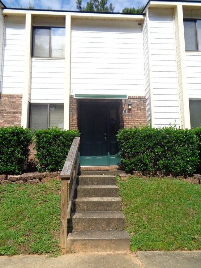 Building Photo - 216 Candlebrook Dr