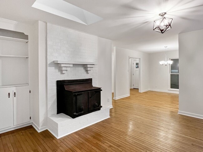 Building Photo - HALF-OFF APPLICATION FEES! $200 OFF FIRST ...