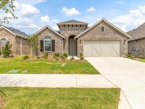 Building Photo - 7001 Mapleshade Way