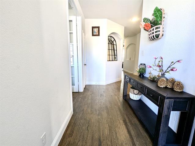 Building Photo - 5517 Amphora Ave