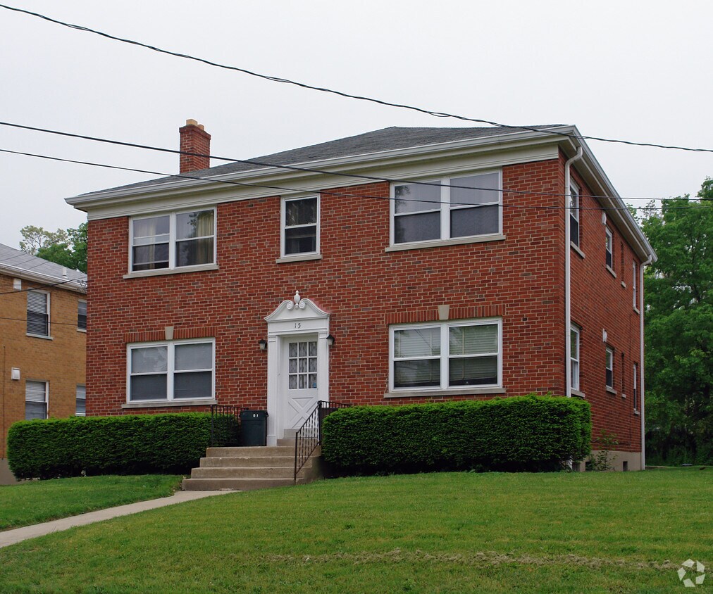 Building Photo - 15 E Lakeside Ave
