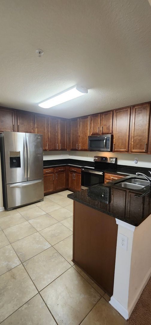 Building Photo - Sebastian Cove off SR 16- Townhome 3 Bedro...