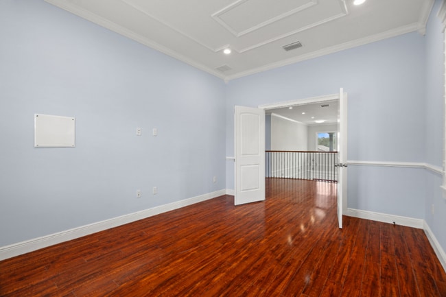 Building Photo - 6016 82nd Terrace N