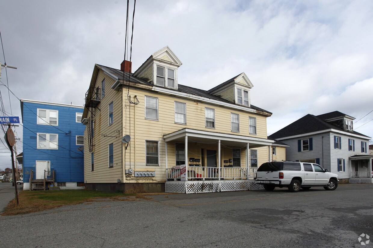 Building Photo - 2-4 Main Pl