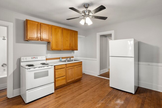 Foto del edificio - 2111 Madison St