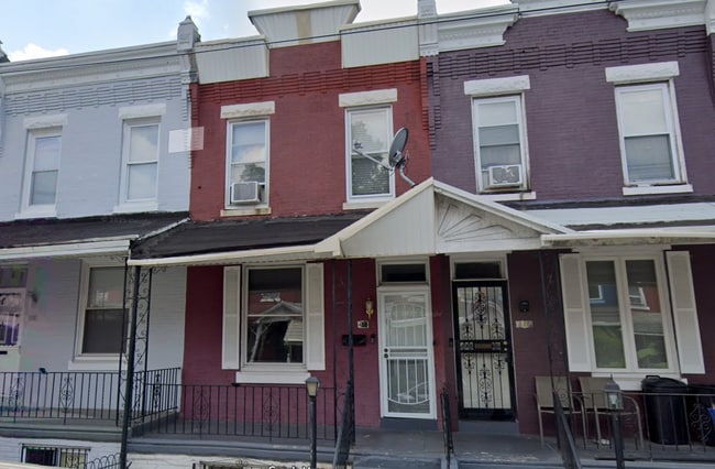 Photo - 420 N Wilton St House