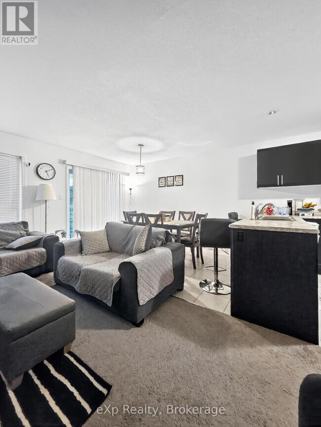 Building Photo - 135 Hardcastle Dr