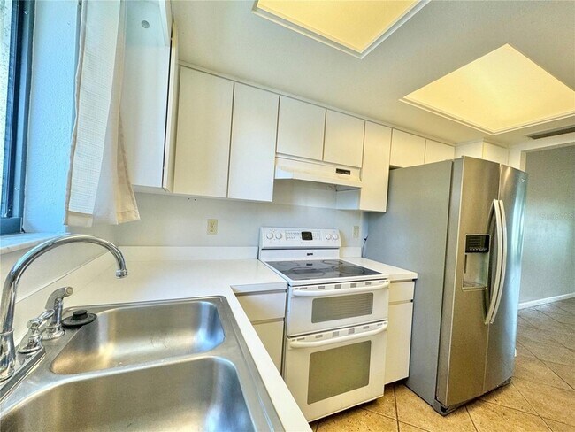 Foto del edificio - 2600 Lucerne Park Rd