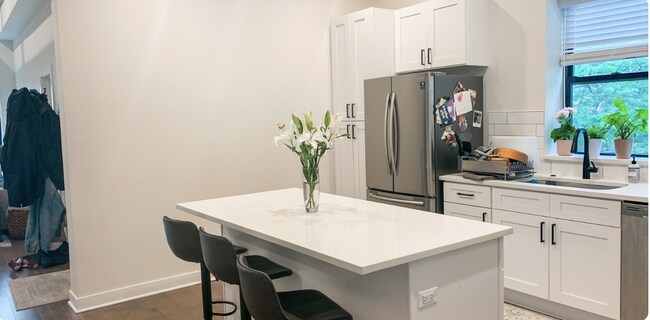 Foto del edificio - 838 W Altgeld St