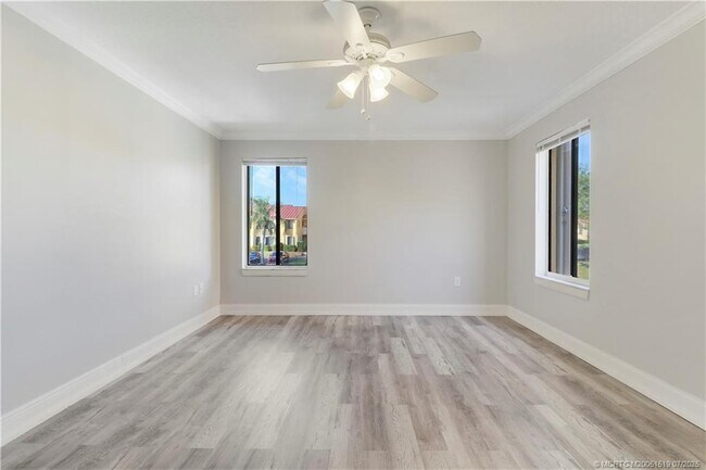 Foto del edificio - 5323 SE Miles Grant Rd