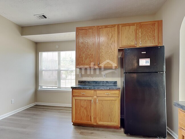 Foto del edificio - 4284 Wood Cove Dr