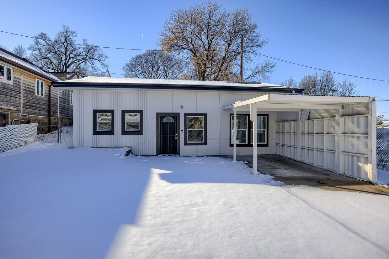 Primary Photo - Adorable home near Dundee