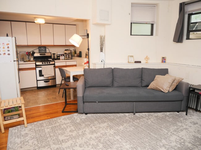 Photo - 28 Browne St (Brookline, MA) Townhome