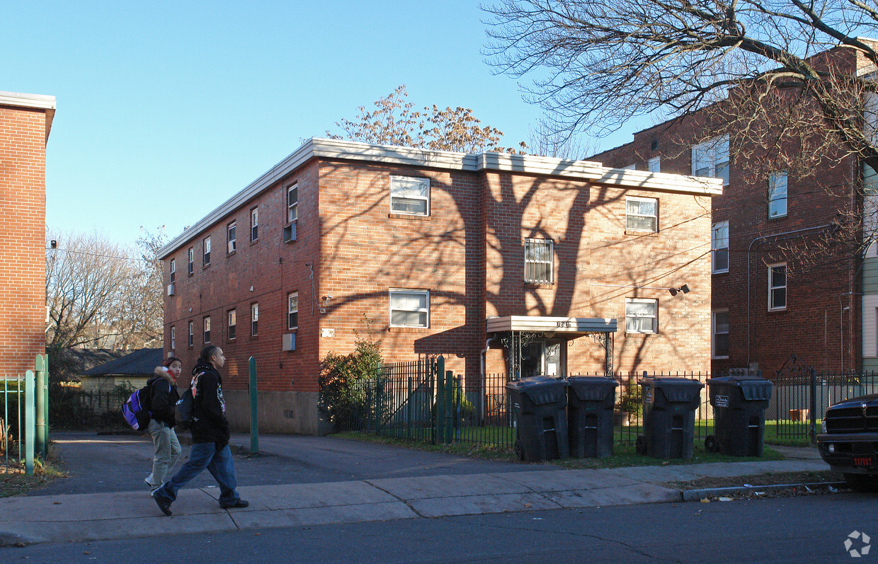 Foto del edificio - 174-176 Hillside Ave