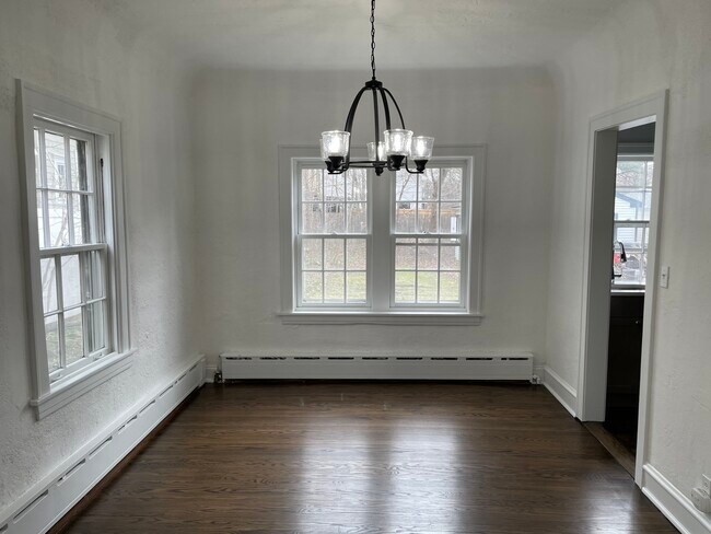 Building Photo - 1107 Hazel Ave