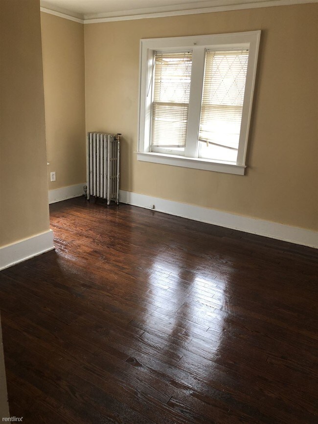 Building Photo - 3 br, 1.5 bath House - 15705 Minock St