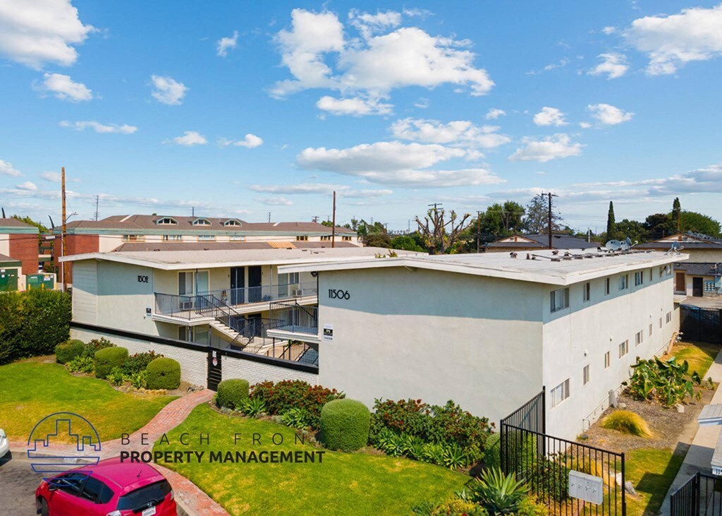 Foto principal - 11502-11506 Adco Ave.