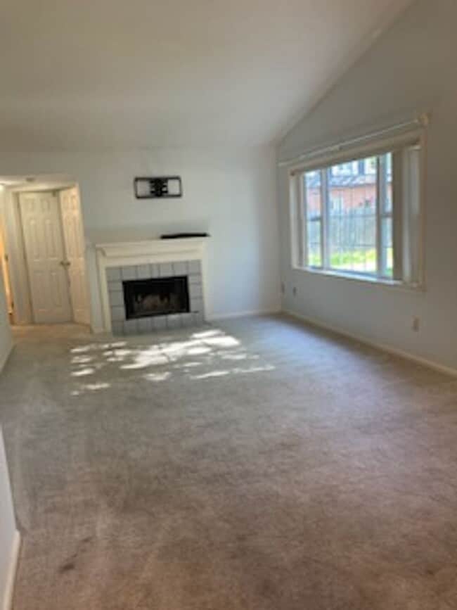 Building Photo - Spacious Washington Township Two Bedroom Ranch Near 86th and Ditch Rd - COMING SOON