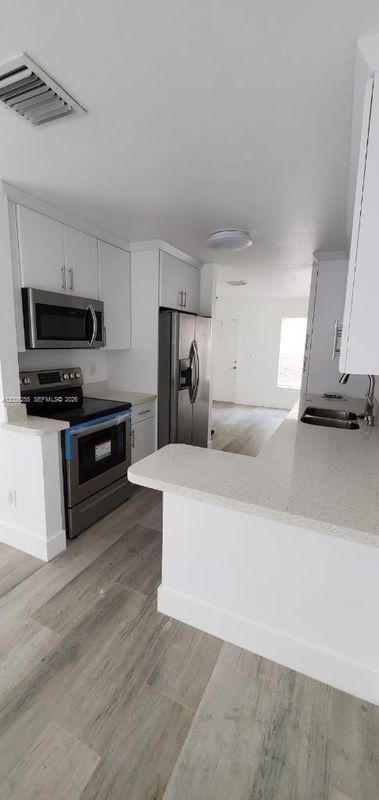 Foto del edificio - 17001 NW 22nd St