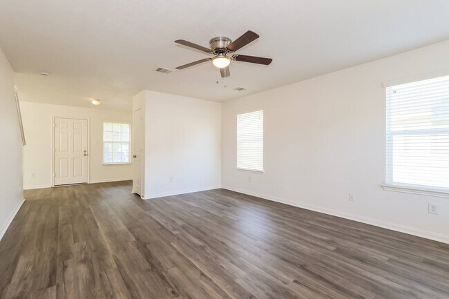 Foto del edificio - 1511 Weiland Manor Ln