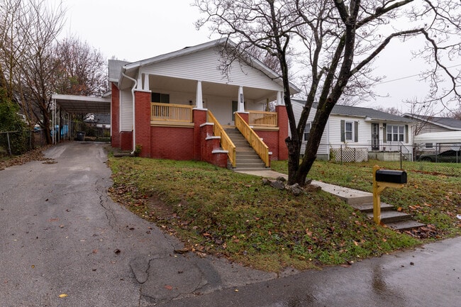 Vista de calle - 2823 Browning Ave