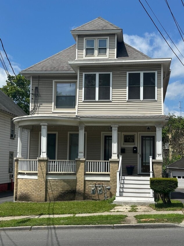 Primary Photo - 24 Innis Ave