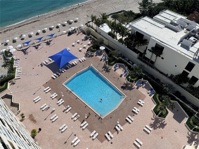 Building Photo - 3180 S Ocean Dr