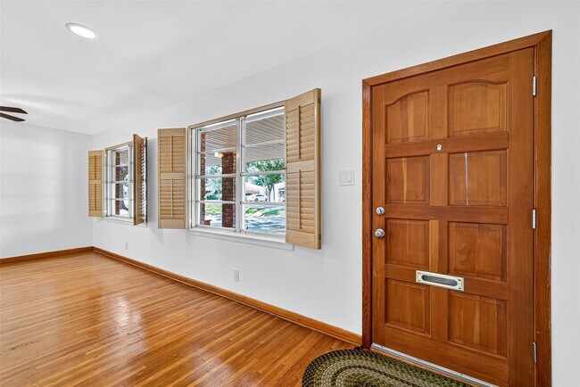 Foto del edificio - 8923 Greiner Dr