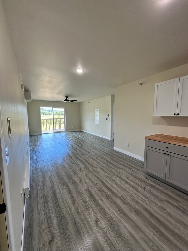 Building Photo - Valley View Estates C