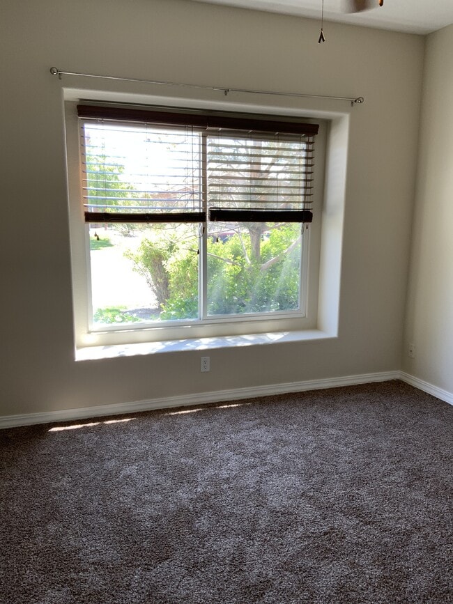 Building Photo - 3425 Old Mill Rd