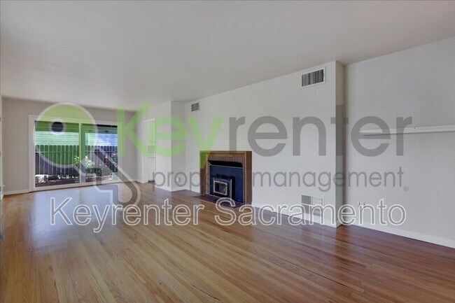 Foto del edificio - 3124 Brophy Dr
