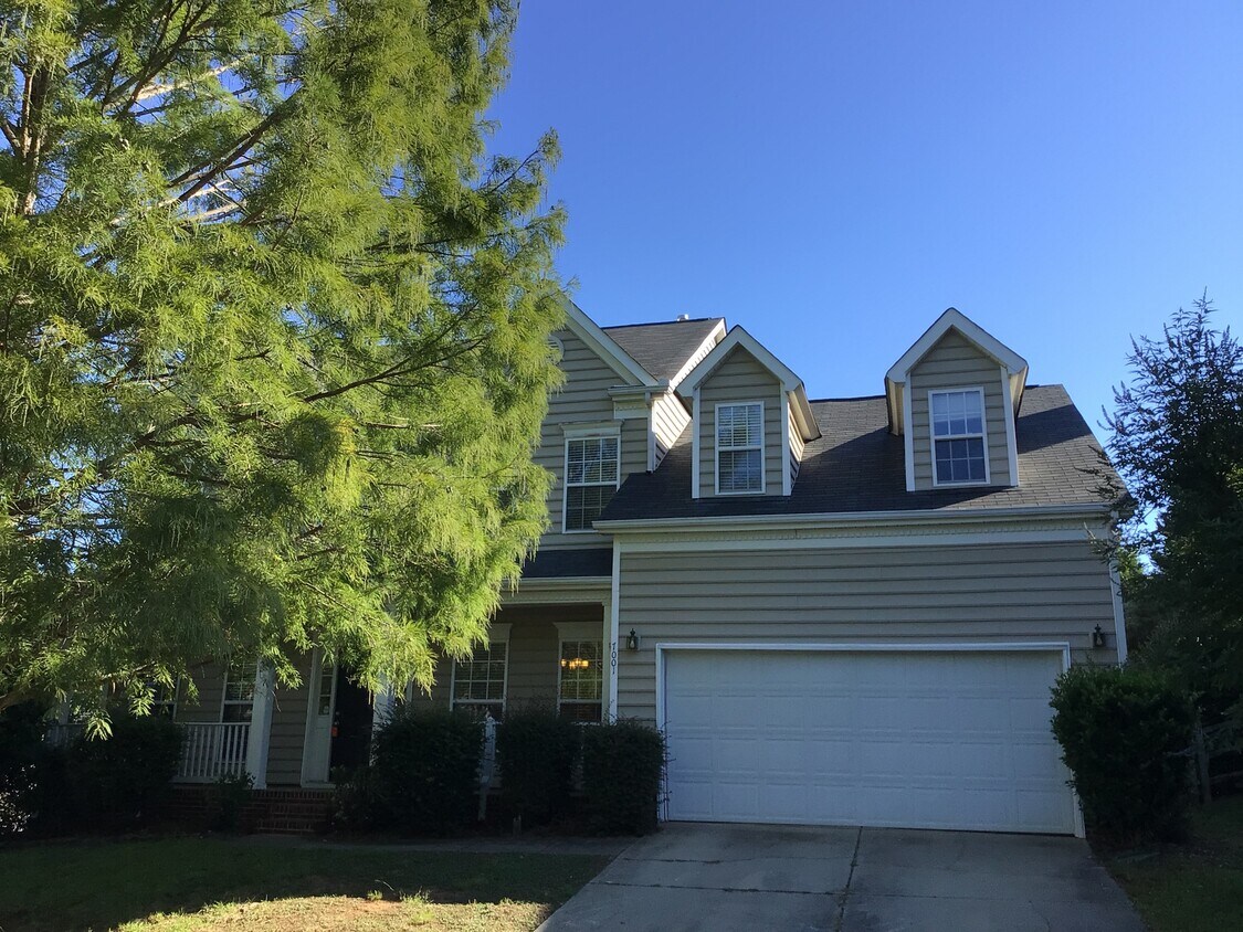 Foto principal - 7001 Lenhart Drive
