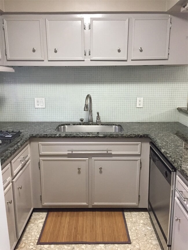 Foto del edificio - 8211 Katy Fwy